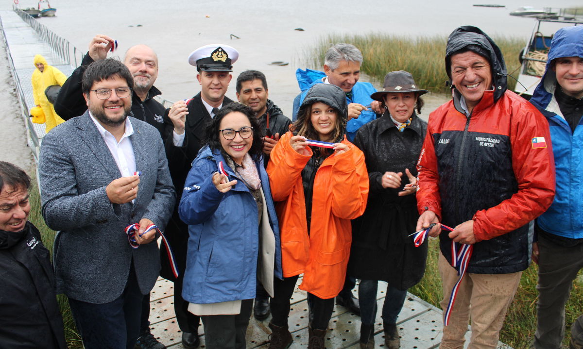 Inauguran primer muelle a cargo de un 
sindicato de pescadores en Puerto Chacabuco